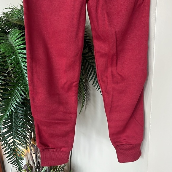 Brand New Boys Set of 2 Pairs of Joggers Sweatpants Gray Red Athletic Activewear - Picture 13 of 16